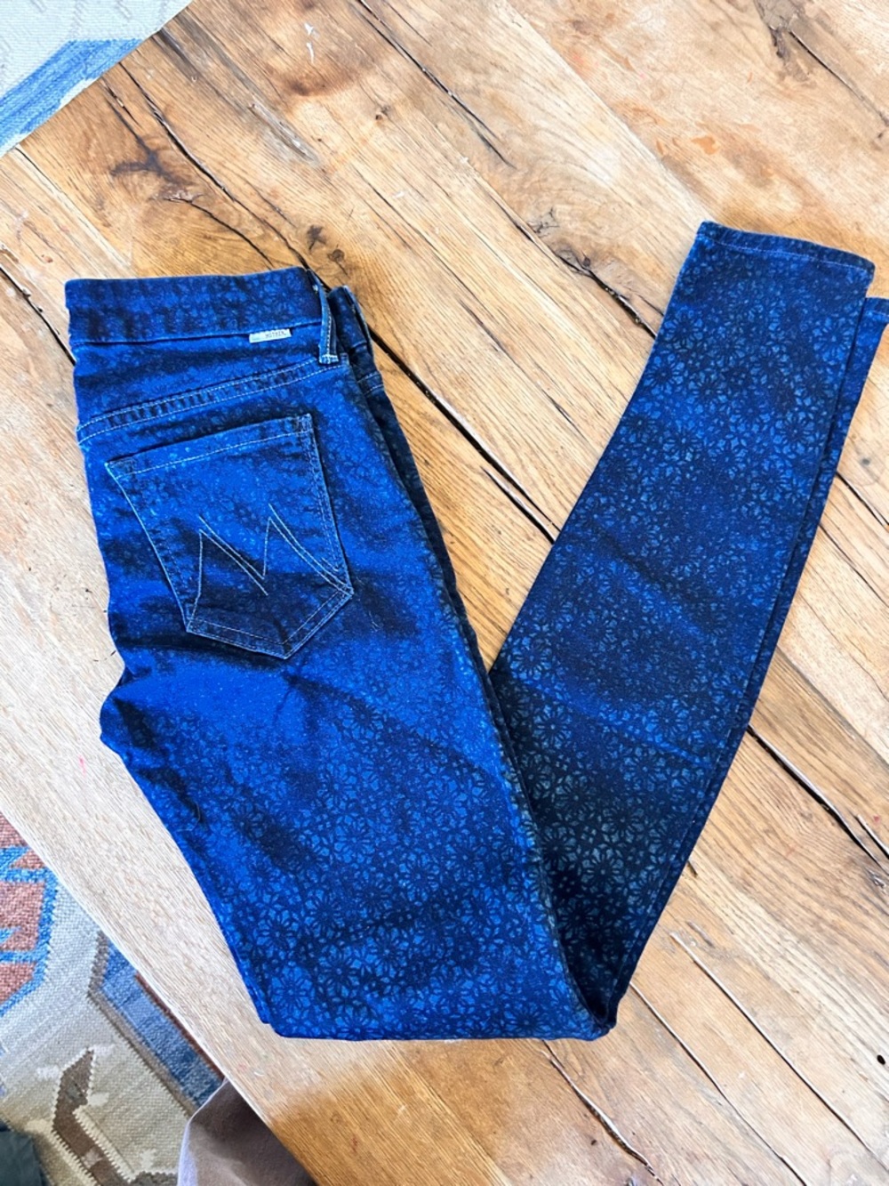 MOTHER the looker Dark Blue wash Floral-Print Skinny Jeans “foulard me once” 25 - Picture 1 of 7